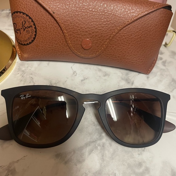 Used Ray-Ban Erika Classic - Picture 1 of 3